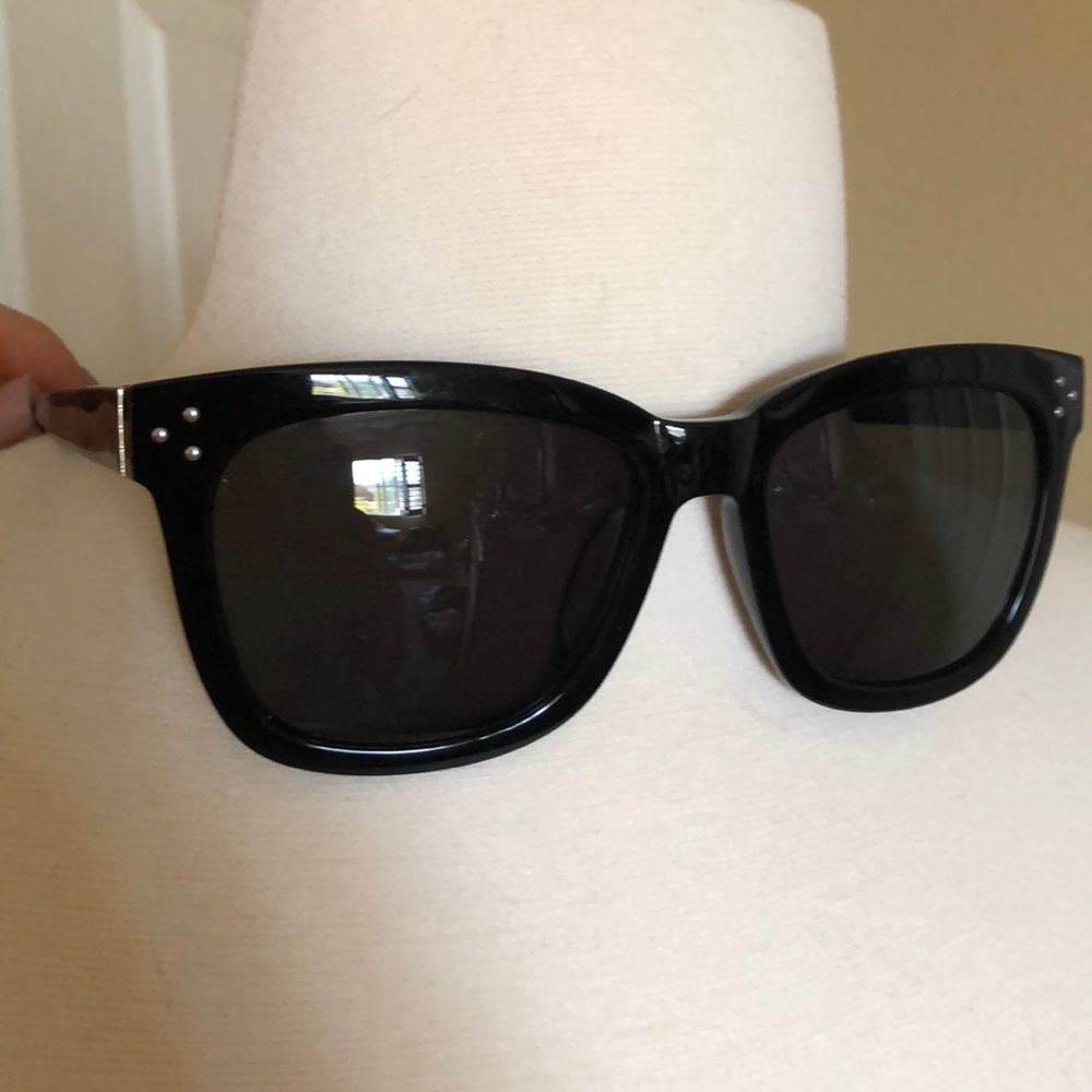 Louis Quartorze Black Sqaure Framed Sunglasses